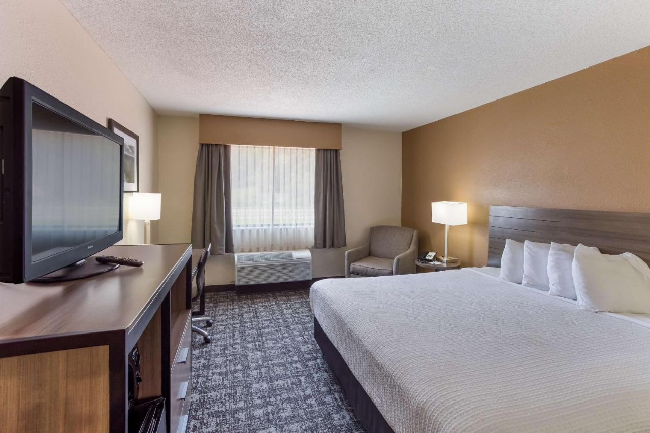 Best Western Logan Inn Chapmanville Екстериор снимка
