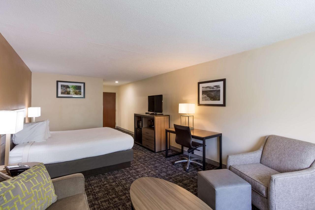 Best Western Logan Inn Chapmanville Екстериор снимка