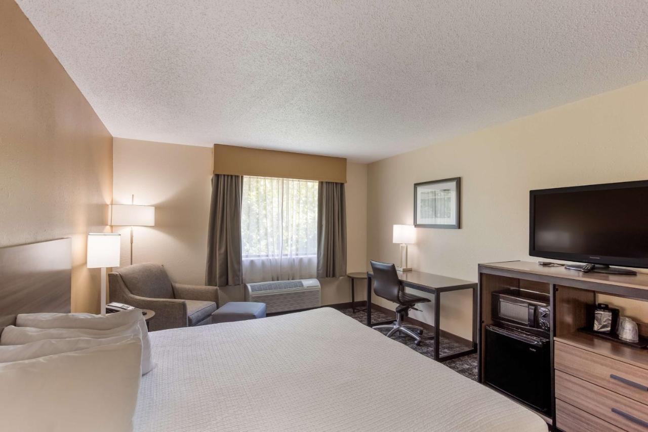 Best Western Logan Inn Chapmanville Екстериор снимка
